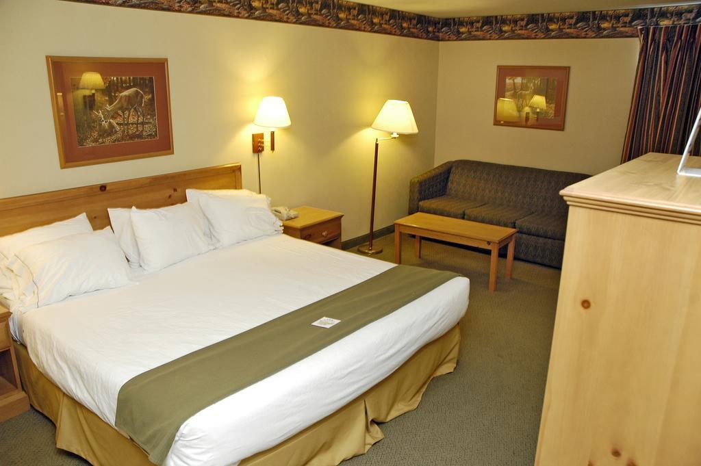 Pellston Lodge Habitación foto