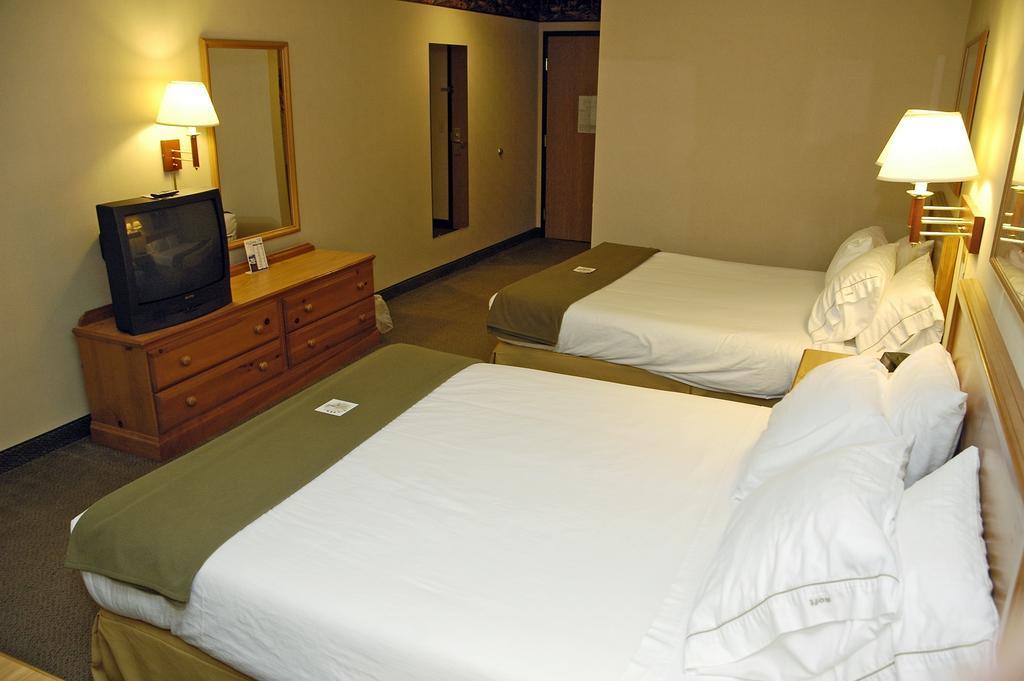 Pellston Lodge Habitación foto